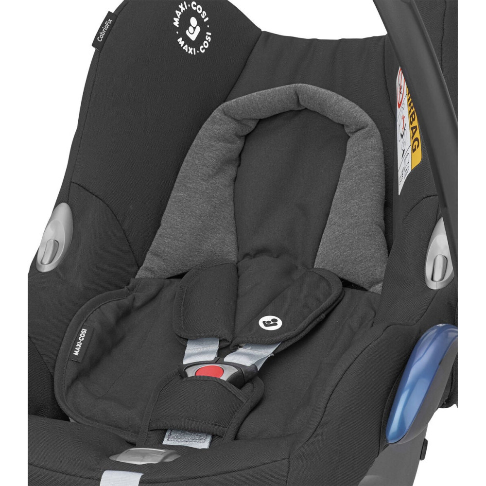 Автокрісло Maxi-Cosi CabrioFix Essential black