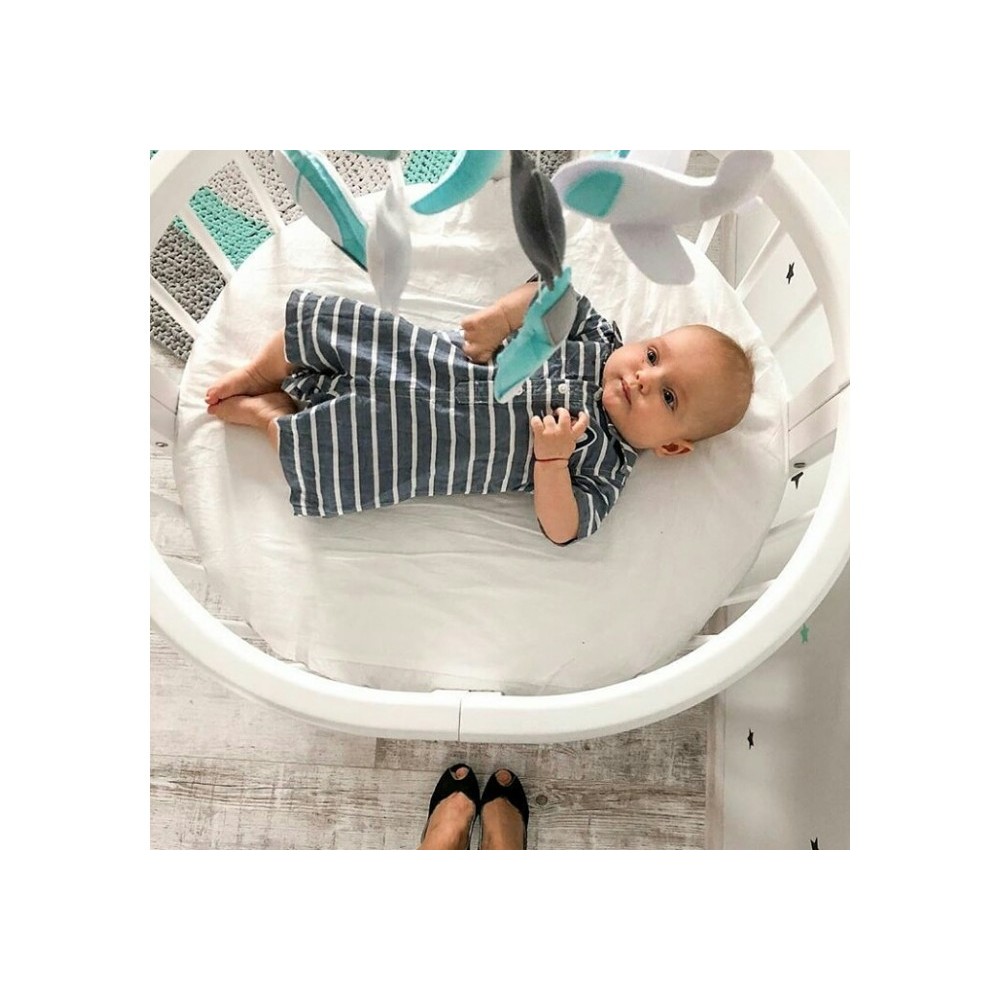 Овальная кроватка Ovalbed Deluxe White маятник + колеса