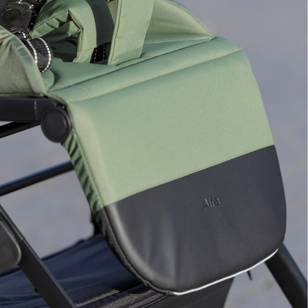 Carrello Alfa 2023 CRL-5508 - прогулочная коляска с реверсивным блоком (сиденье устанавливается лицом к маме), регулируется высота капюшона • Sea Green