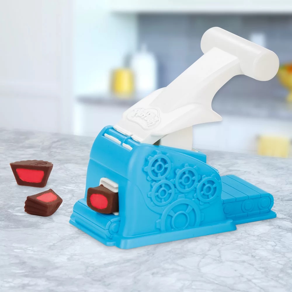 Ігровий набір Hasbro Play-Doh Фабрика цукерок (E9844) Ігровий набір Hasbro Play-Doh Фабрика цукерок (E9844)