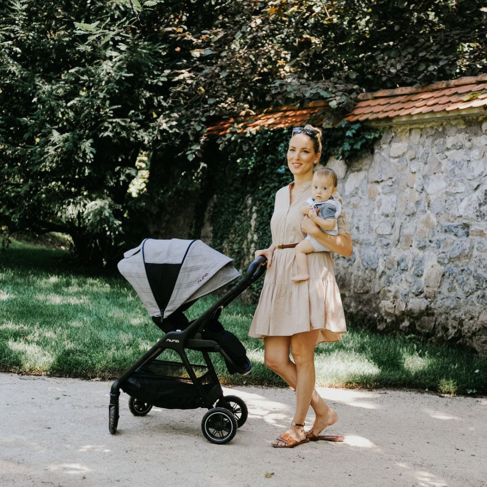 Прогулянкова коляска Nuna Triv Limited Collection Ellis