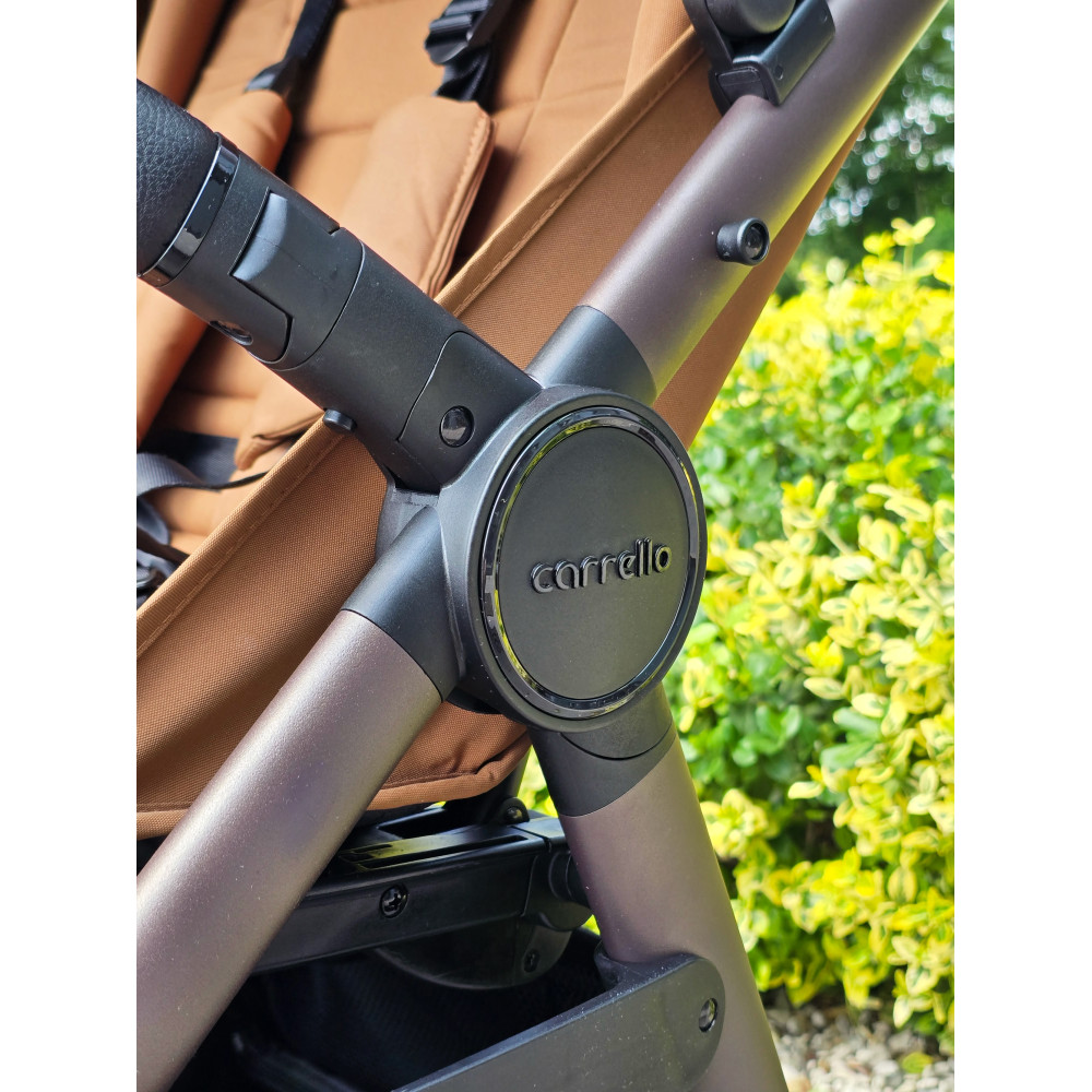 Carrello Bravo SL 2025 Deluxe CRL-5520 - прогулянкова коляска з великими колесами, всесезонний візок, захист від сповзання, ручка регулюється по висоті, зручна система складання • Caramel Beige