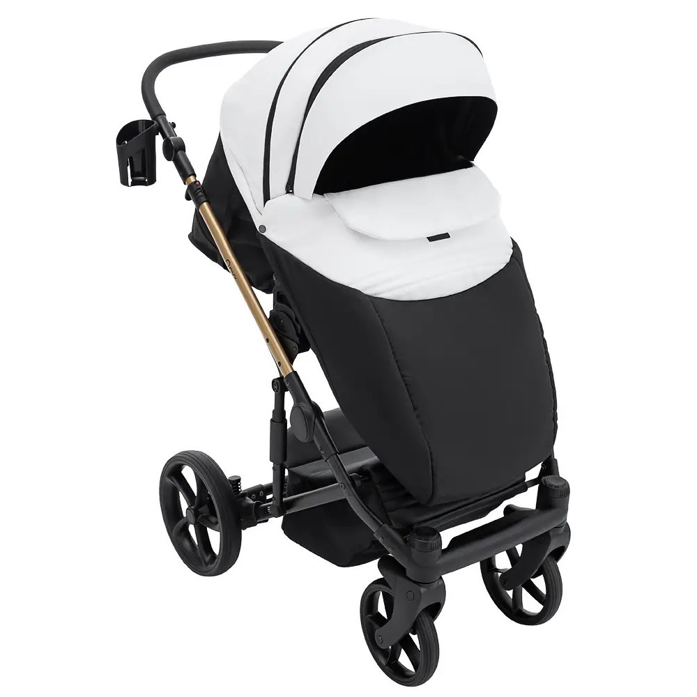 Коляска 2 в 1 Bair Onyx Eco, білий (OE-02) Коляска 2 в 1 Bair Onyx Eco, білий (OE-02)