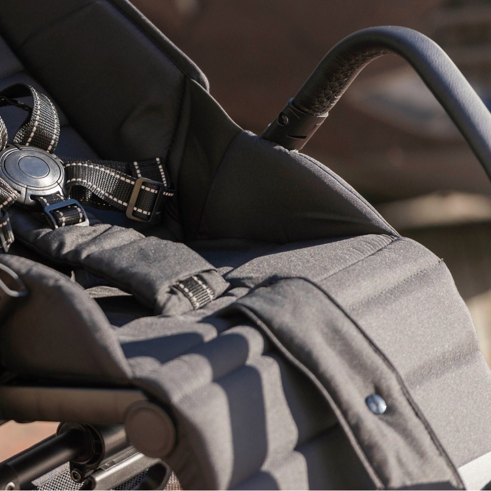 Carrello Ultra CRL-5525 - прогулянкова коляска з реверсивним блоком (сидіння встановлюється обличчям до мами), регулюється висота капюшону, компактно складається • Vanilla Beige Carrello Ultra CRL-5525 - прогулянкова коляска з реверсивним блоком (сидіння встановлюється обличчям до мами), регулюється висота капюшону, компактно складається • Vanilla Beige