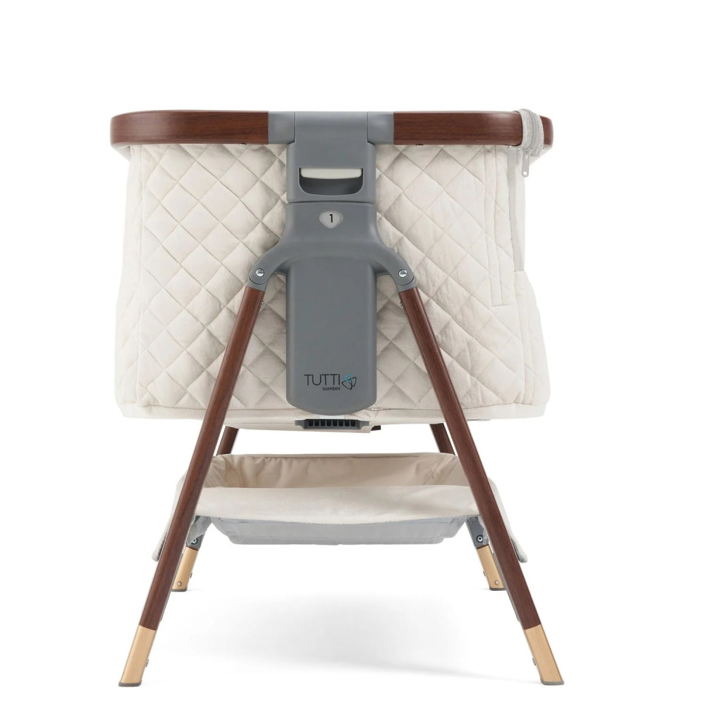 Tutti Bambini CoZee Luxe - дитяче приставне ліжечко, регулювання висоти та нахилу, преміум дизайн (від народження до 6 місяців) • Бежевий (211208/6506) Tutti Bambini CoZee Luxe - дитяче приставне ліжечко, регулювання висоти та нахилу, преміум дизайн (від народження до 6 місяців) • Бежевий (211208/6506)