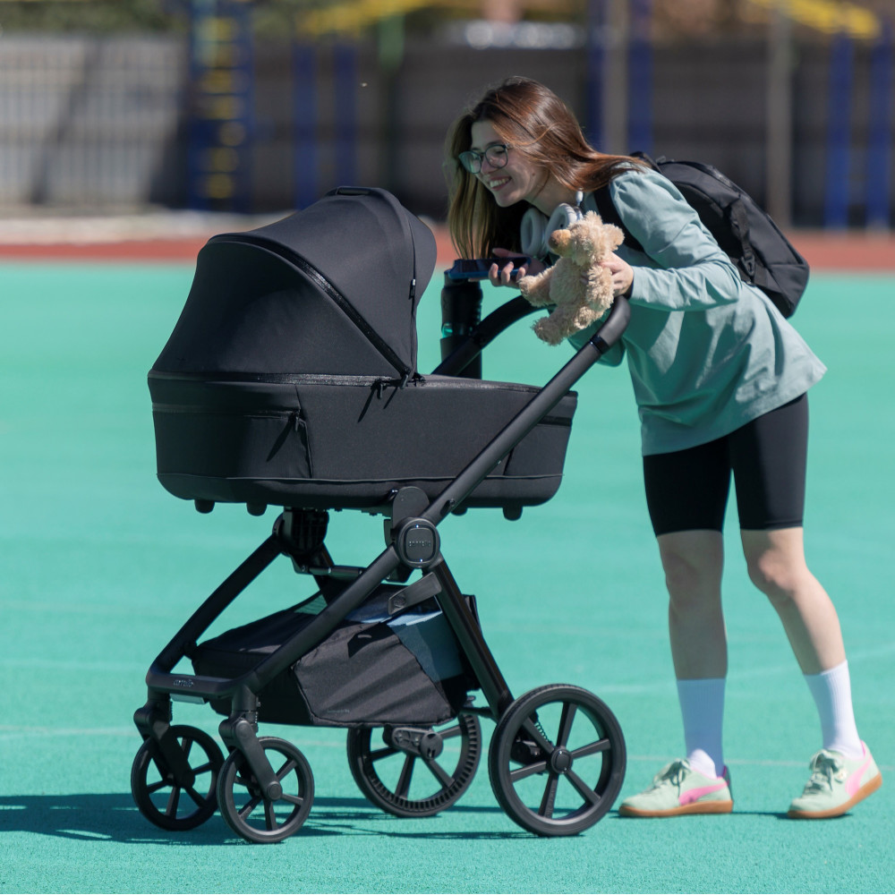 Carrello Omega Plus CRL-6545 - детская коляска 3в1 с автокреслом для новорожденного (0-13 кг, 40-87 см) • Cosmo Black Carrello Omega Plus CRL-6545 - детская коляска 3в1 с автокреслом для новорожденного (0-13 кг, 40-87 см) • Cosmo Black