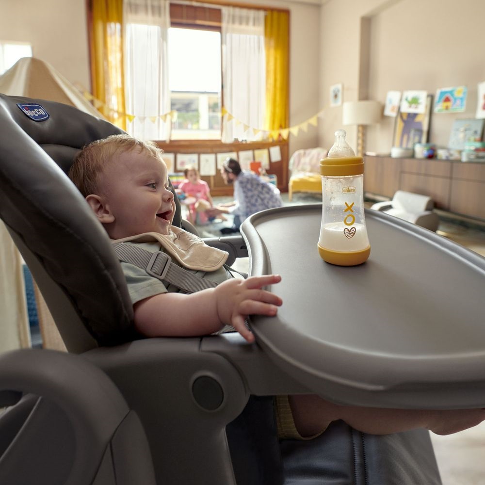 Бутылочка для кормления с силиконовой соской Chicco Perfect 5 Love, 240 мл, 2м+, желтый (20223.31.40)