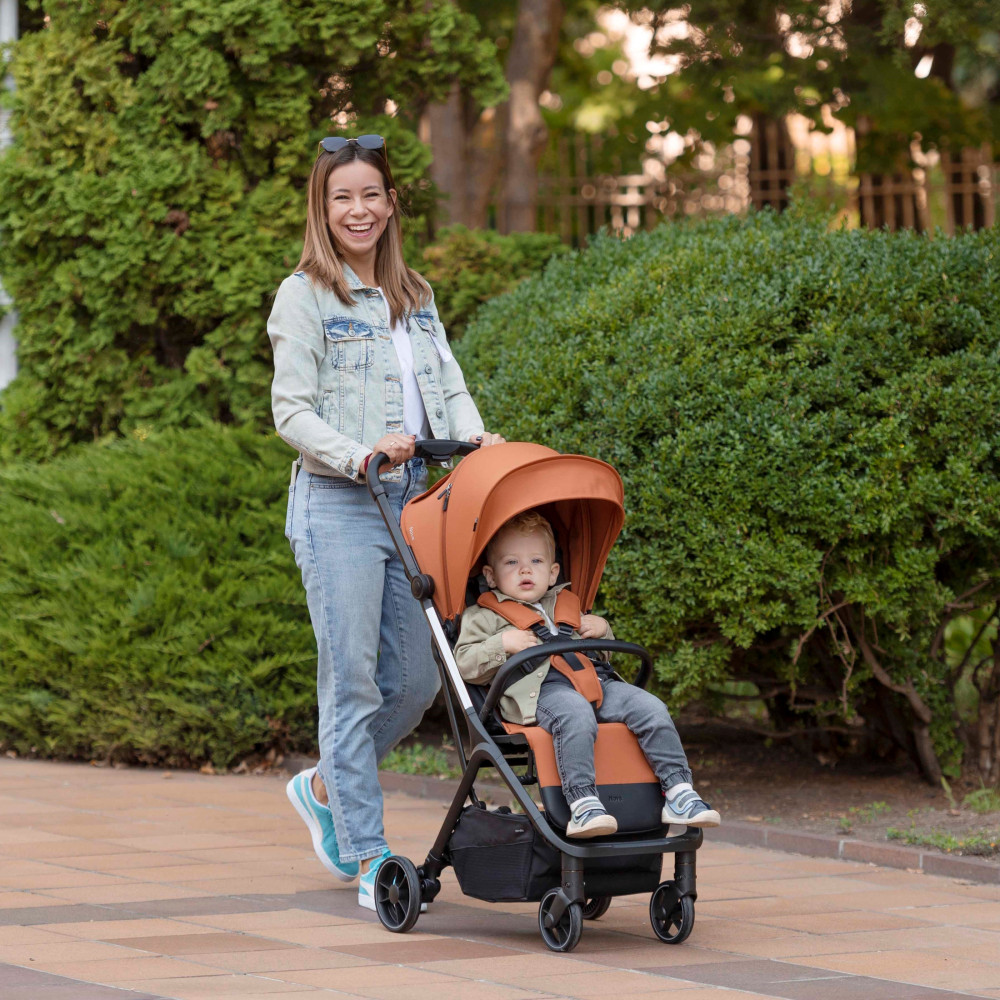 Carrello Nova 2024 CRL-5521 - сучасна прогулянкова коляска з автоматичним складанням, чохол на ніжки з блискавкою • Coral Black