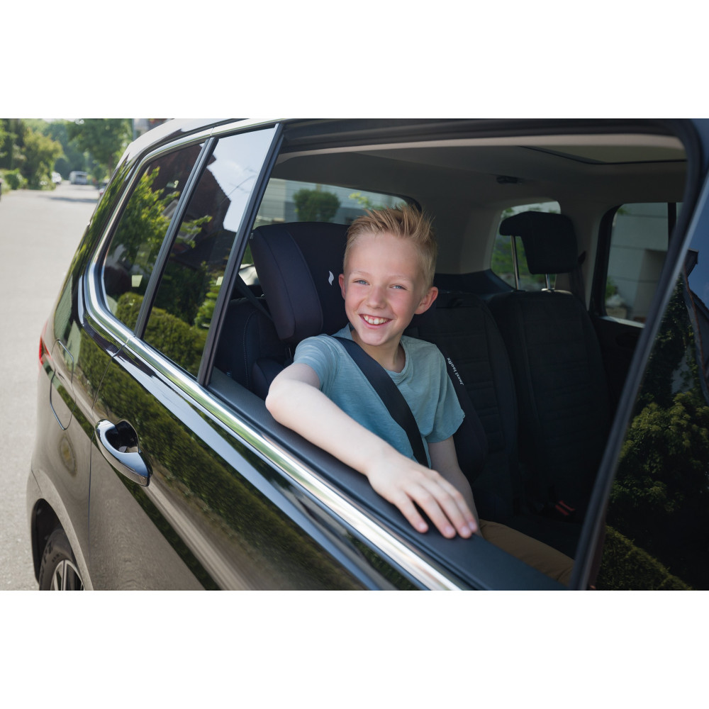 Osann Jazzi Isofix i-Size - дитяче автокрісло (від 9 місяців до 12 років / 76 - 150 см), система кріплення ISOFIX та Top-Tether • Black Osann Jazzi Isofix i-Size - дитяче автокрісло (від 9 місяців до 12 років / 76 - 150 см), система кріплення ISOFIX та Top-Tether • Black