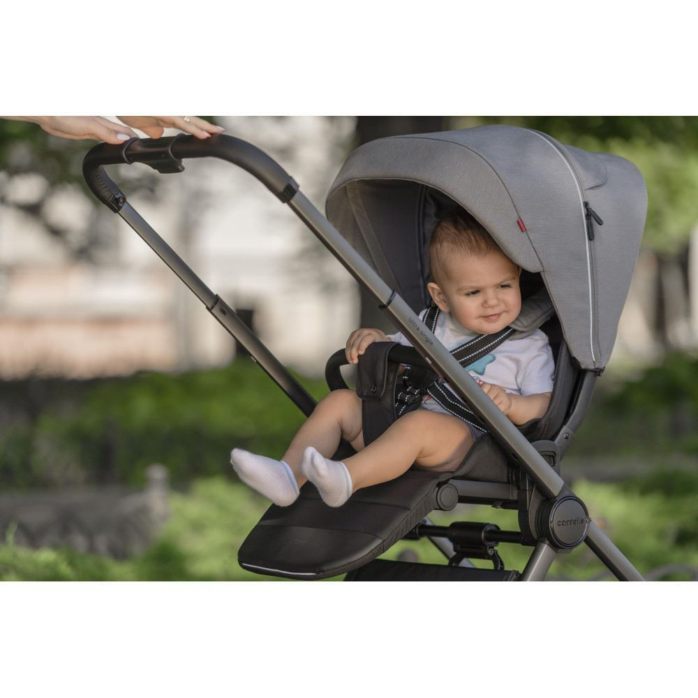 Carrello Ultra BF CRL-5525 - прогулянкова коляска з реверсивним блоком (сидіння встановлюється обличчям до мами), регулюється висота капюшону, компактно складається • Silk Grey