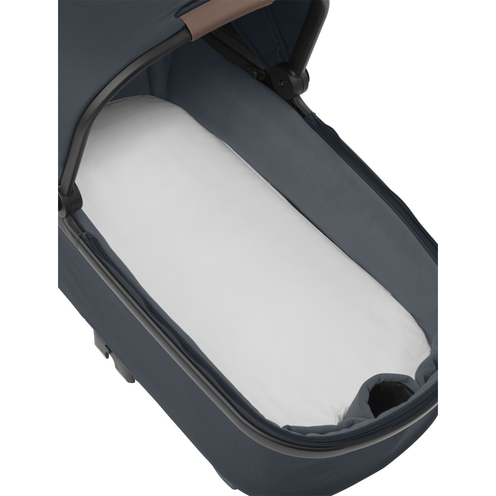 Коляска 2 в 1 Maxi-Cosi Plaza Plus Essential Graphite