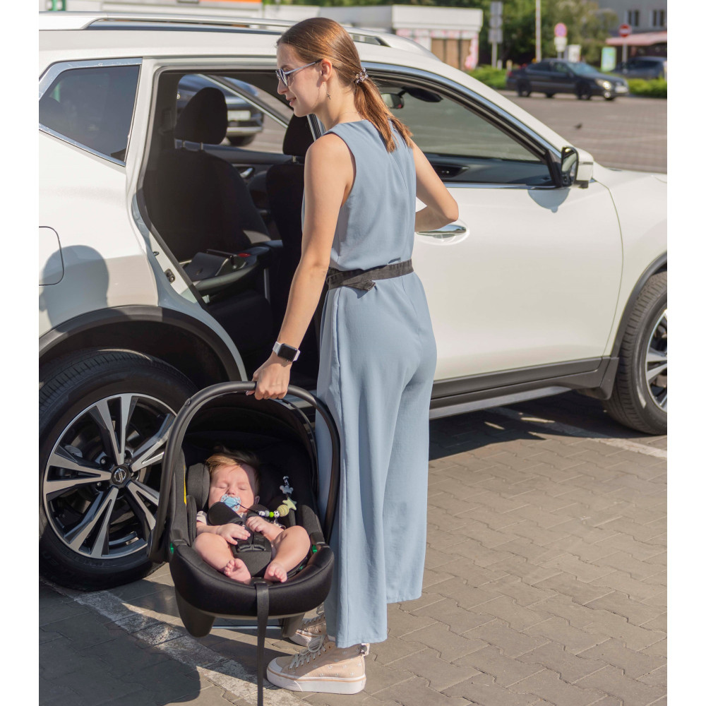 Carrello Nova - автокрісло для новонародженого i-Size CRL-16101 з базою Isofix CRL-16102, автолюлька (0 - 15 місяців / 40 - 87 см) • Black Line