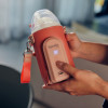 Lionelo Thermup Go Evo - мобильный подогреватель для бутылочек, 5 уровней нагрева, USB-C, до 9 часов работы, ⌀50-80 мм • Coral Pink