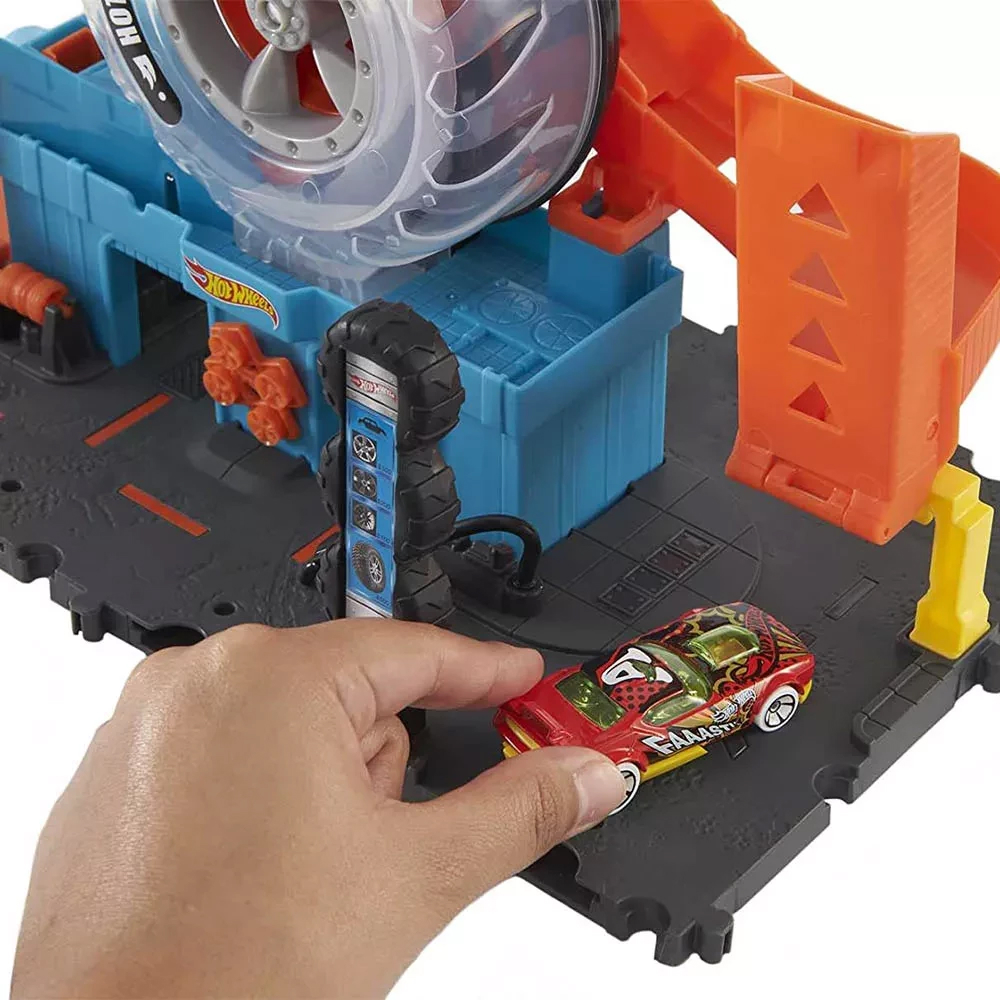 Ігровий набір Hot Wheels City Запаморочливі трюки на шиномонтажі (HDP02)