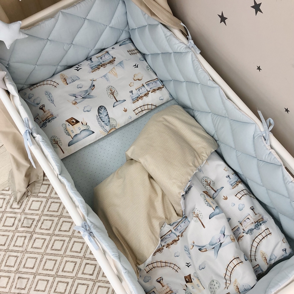 Постільний комплект Маленька Соня Baby Mix Паровозики, 6 предметів, блакитний (0291559)