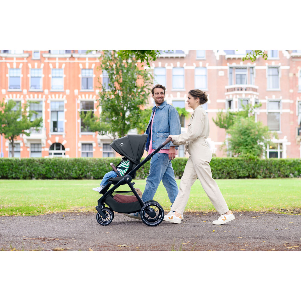 Maxi-Cosi Oxford - многофункциональная прогулочная коляска с реверсивным движением • Twillic Black Maxi-Cosi Oxford - многофункциональная прогулочная коляска с реверсивным движением • Twillic Black