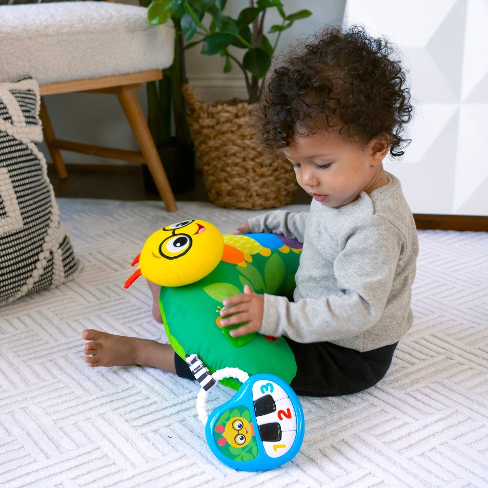 Мягкая развивающая подушка Baby Einstein "Cal-a-Pillow"