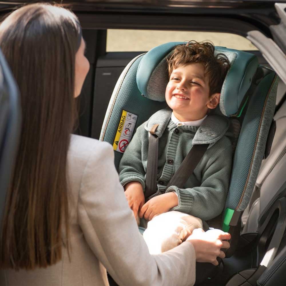 Chicco Bi-Seat Air i-Size - автокрісло для дитини (від народження до 12 років / 40 - 150 см), 5-точкові ремені безпеки з м'якими накладками для груп 0+/1, додаткова система бічного захисту, анатомічний вкладиш для новонародженого • Grey
