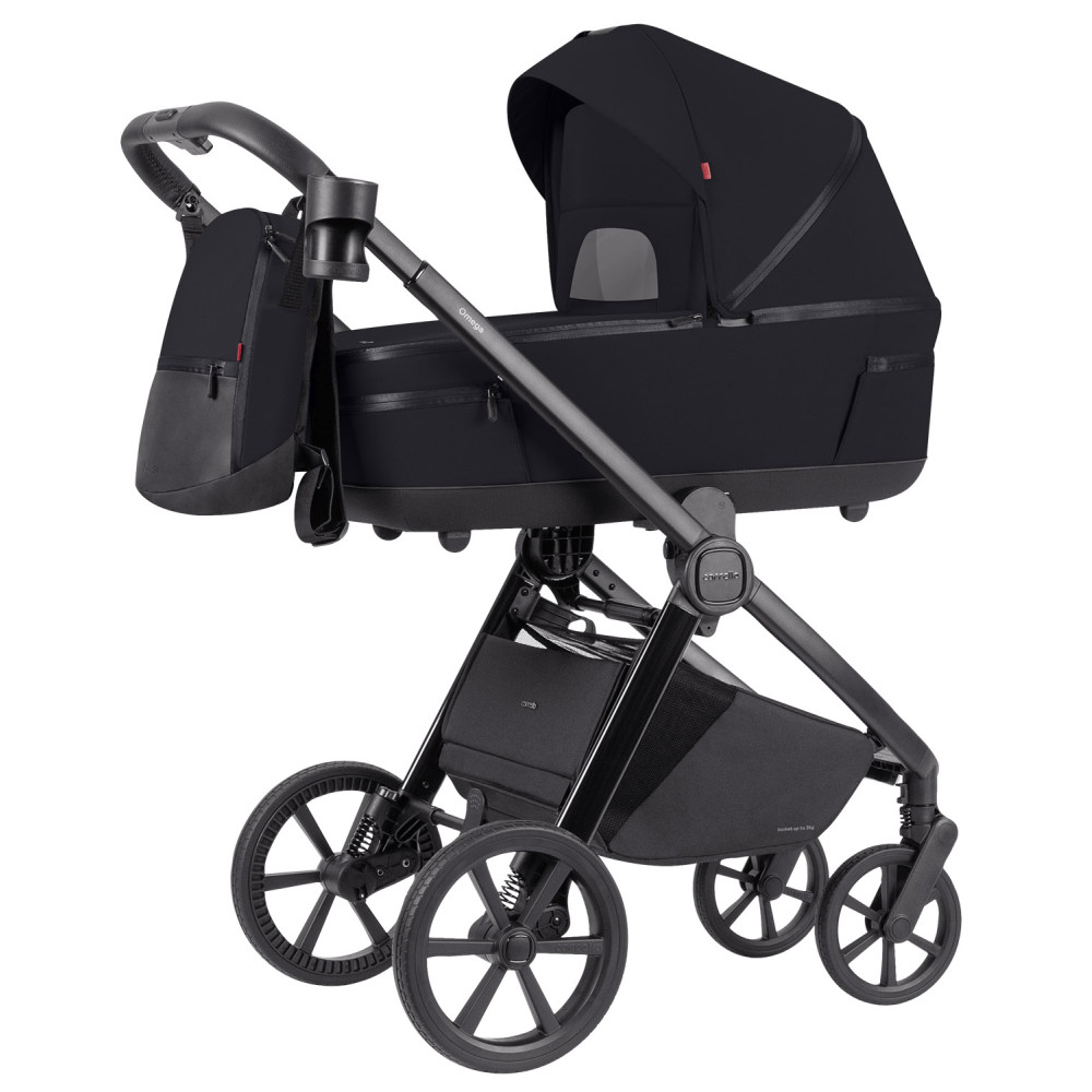 Carrello Omega Plus CRL-6540/1 - детская коляска 2 в 1, всесезонная коляска с фонариком LED, термолюлька, регулировка люльки по высоте, большие колеса, телескопическая ручка • Cosmo Black Carrello Omega Plus CRL-6540/1 - детская коляска 2 в 1, всесезонная коляска с фонариком LED, термолюлька, регулировка люльки по высоте, большие колеса, телескопическая ручка • Cosmo Black