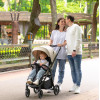 Carrello Bravo Lite CRL-5529 - прогулянкова коляска з підсвіткою, всесезонний візок, телескопічне регулювання ручки, великі колеса, захист від сповзання, зручно складається • Marble Beige