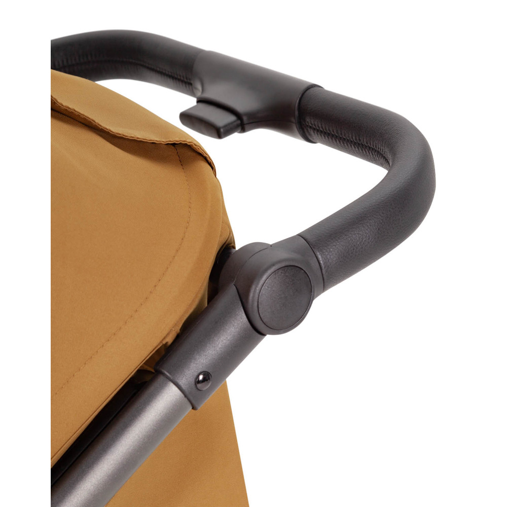 Carrello Bravo 2025 CRL-8512PU - прогулянкова коляска з великими гумовими колесами, всесезонний візок, захист від сповзання, ручка регулюється по висоті, зручна система складання • Mango Orange