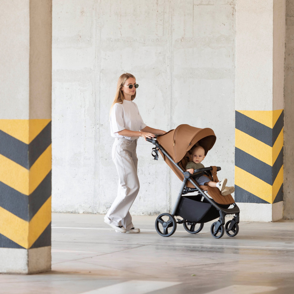 Carrello Bravo 2025 CRL-8512PU - прогулянкова коляска з великими гумовими колесами, всесезонний візок, захист від сповзання, ручка регулюється по висоті, зручна система складання • Mango Orange