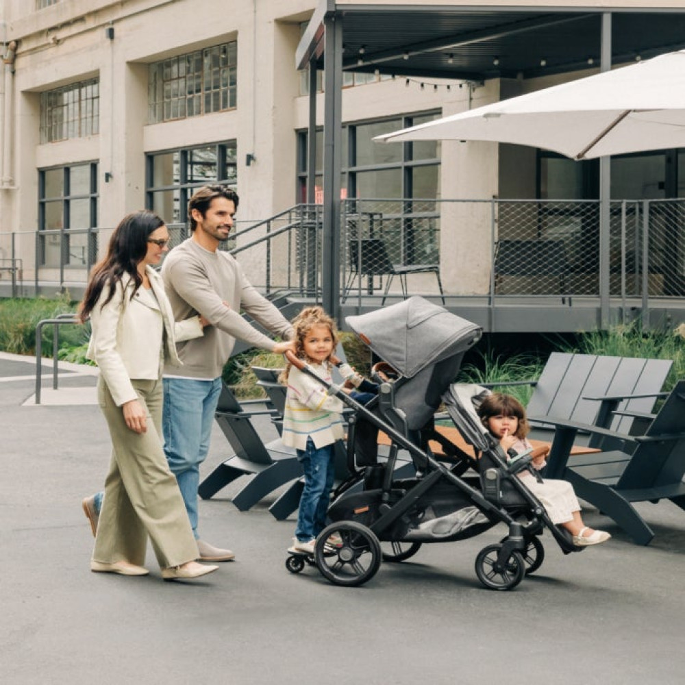 Uppababy Vista V3 - универсальная коляска 2 в 1, двойной и тройной режим, лёгкое складывание • Greyson Uppababy Vista V3 - универсальная коляска 2 в 1, двойной и тройной режим, лёгкое складывание • Greyson