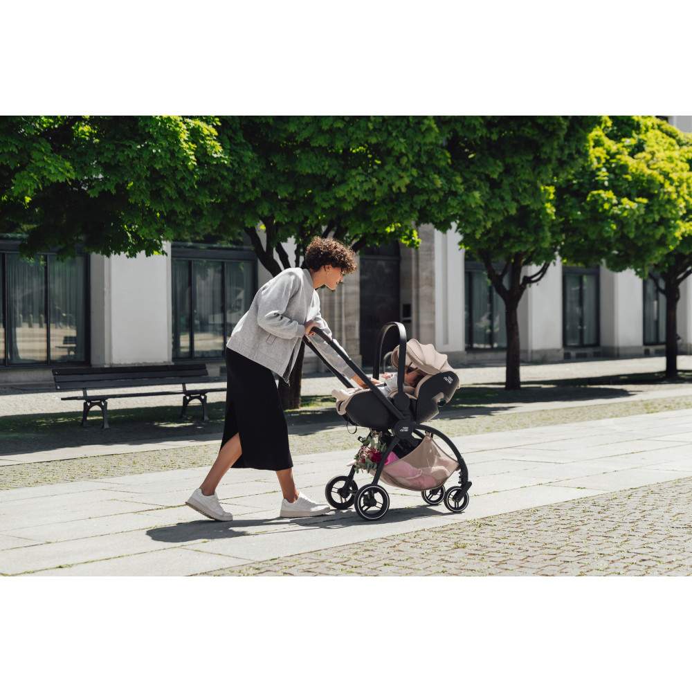 Britax Romer Rio - всесезонна прогулянкова коляска, легка рама, безкамерні шини • Teak Britax Romer Rio - всесезонна прогулянкова коляска, легка рама, безкамерні шини • Teak