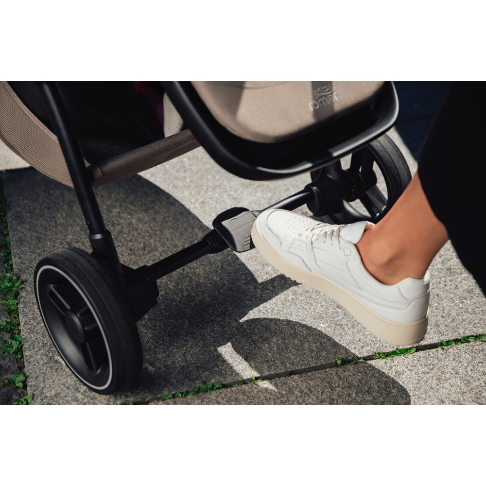 Britax Romer Rio - всесезонна прогулянкова коляска, легка рама, безкамерні шини • Soft Taupe