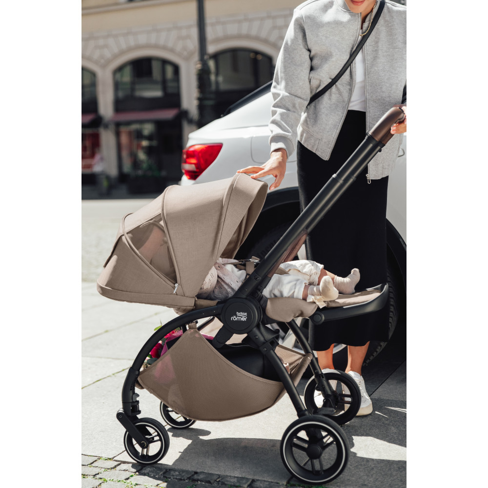 Britax Romer Rio - всесезонна прогулянкова коляска, легка рама, безкамерні шини • Soft Taupe