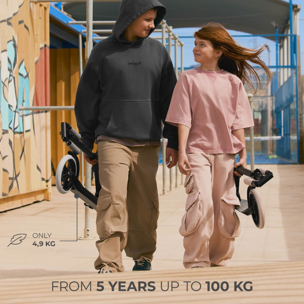 Kinderkraft Freely - дитячий складний самокат • Black (KRFREE00BLK0000)