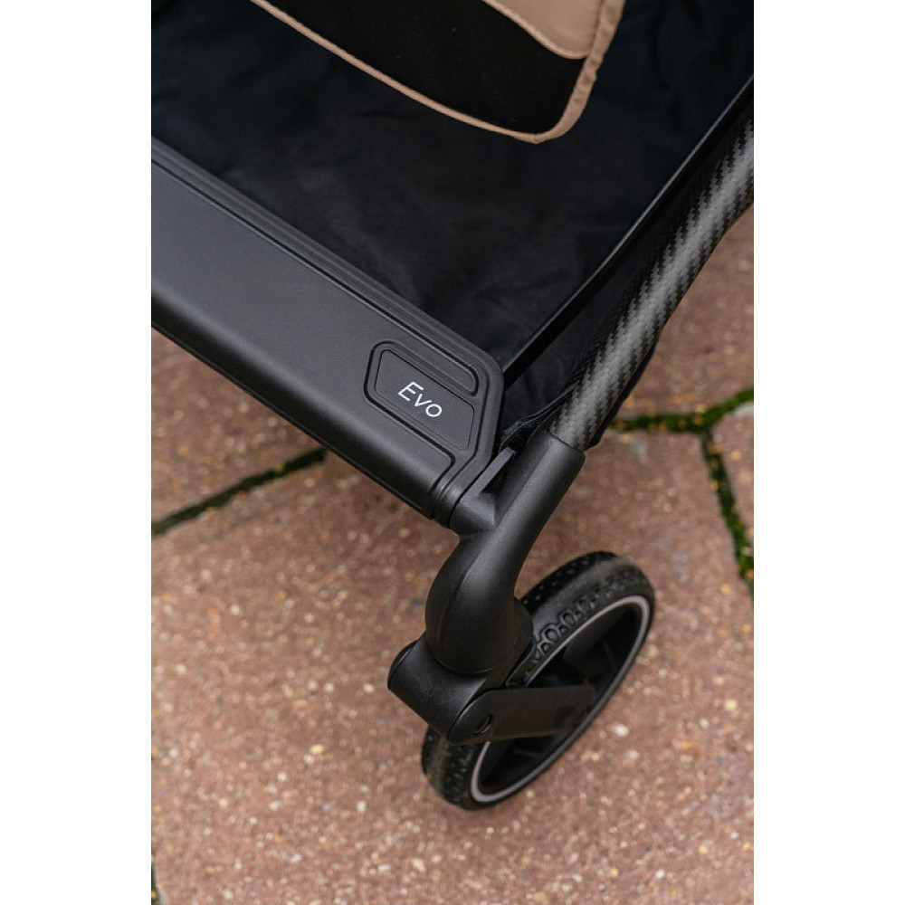 Carrello Evo CRL-5533 - легкая прогулочная коляска для путешествий, размер ручной клади, карбоновая рама • Parchment Beige