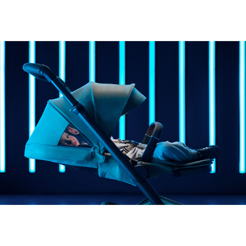 Maxi-Cosi Fame - дитяча прогулянкова коляска для бездоріжжя (система освітлення LED, вбудований павербанк, регульована по висоті люлька) • Twillic Green