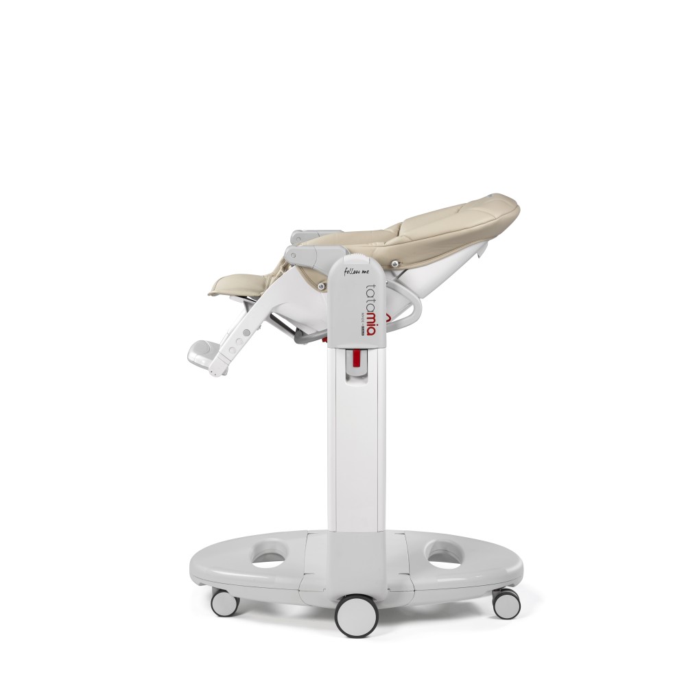 Peg Perego Tatamia Follow Me - стільчик для годування, шезлонг для новонароджених, крісло-гойдалка (регулювання по висоті, нахил спинки, регулювання підніжки), чохол з екошкіри • Astral (бежевий)