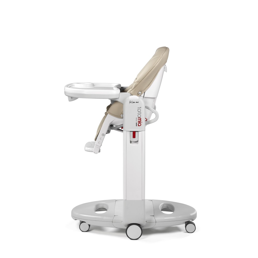 Peg Perego Tatamia Follow Me - стільчик для годування, шезлонг для новонароджених, крісло-гойдалка (регулювання по висоті, нахил спинки, регулювання підніжки), чохол з екошкіри • Astral (бежевий)