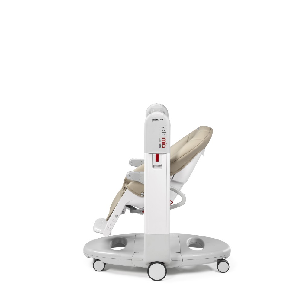 Peg Perego Tatamia Follow Me - стільчик для годування, шезлонг для новонароджених, крісло-гойдалка (регулювання по висоті, нахил спинки, регулювання підніжки), чохол з екошкіри • Astral (бежевий)
