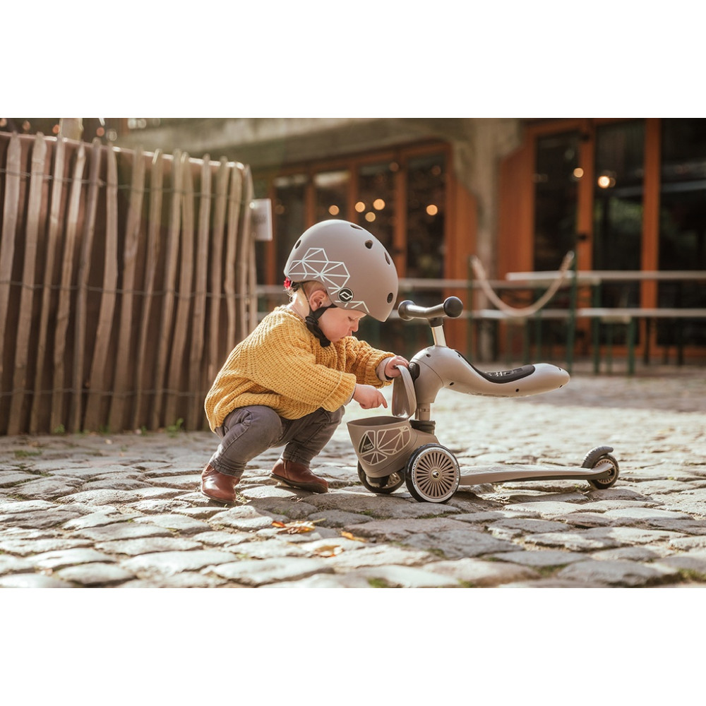 Scoot&Ride Highwaykick 1 Lifestyle - дитячий самокат-біговел 2в1 (1-5 років/ 82–118 см), триколісний, регульоване сидіння, кошик для іграшок • Brownlines (SR-210621-BROWNLINES)