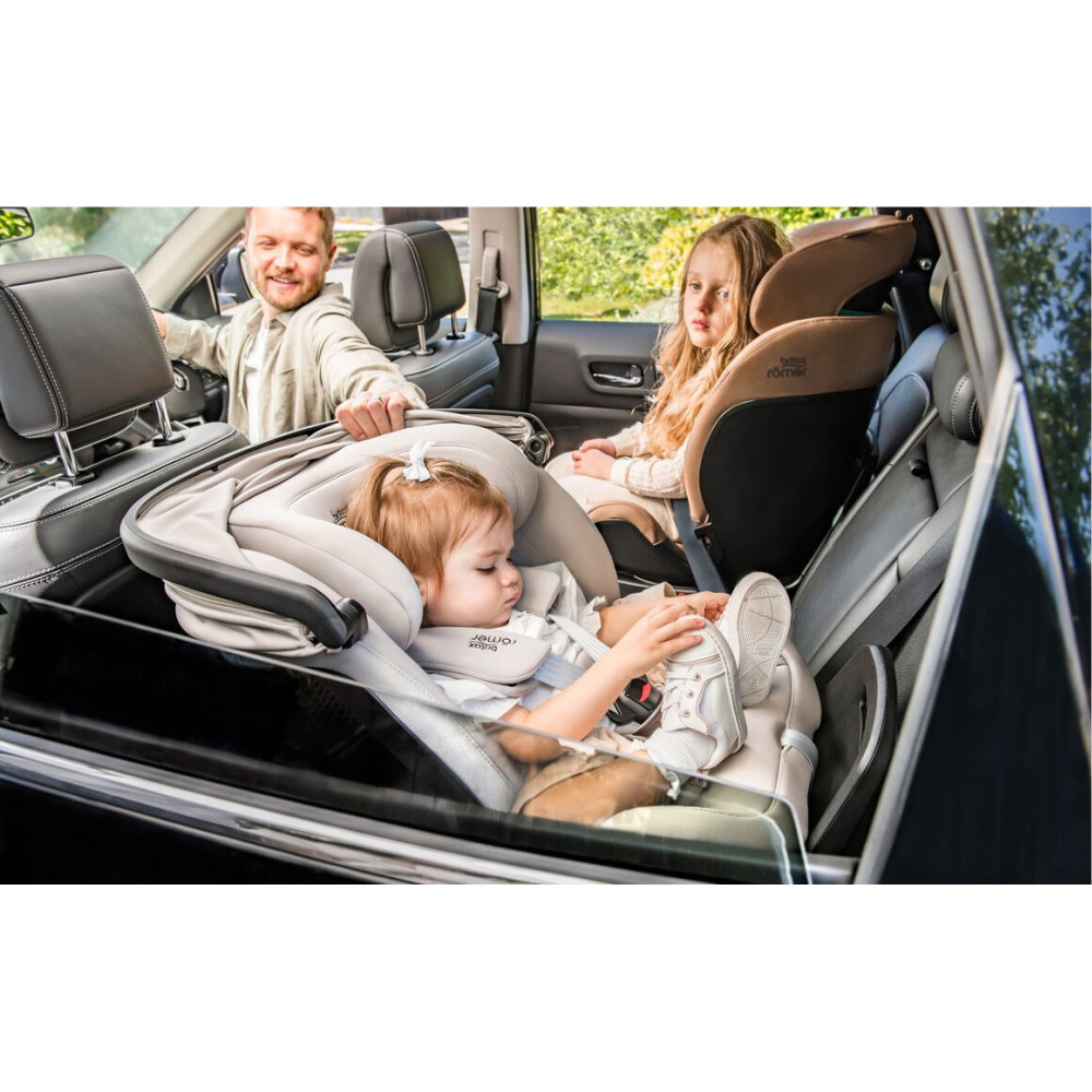 Britax Romer Swivel-Grow Max Air - поворотное детское автокресло с активной вентиляцией (0 - 7 лет / 40 - 125 см), крепление ISOFIX • Linen Grey