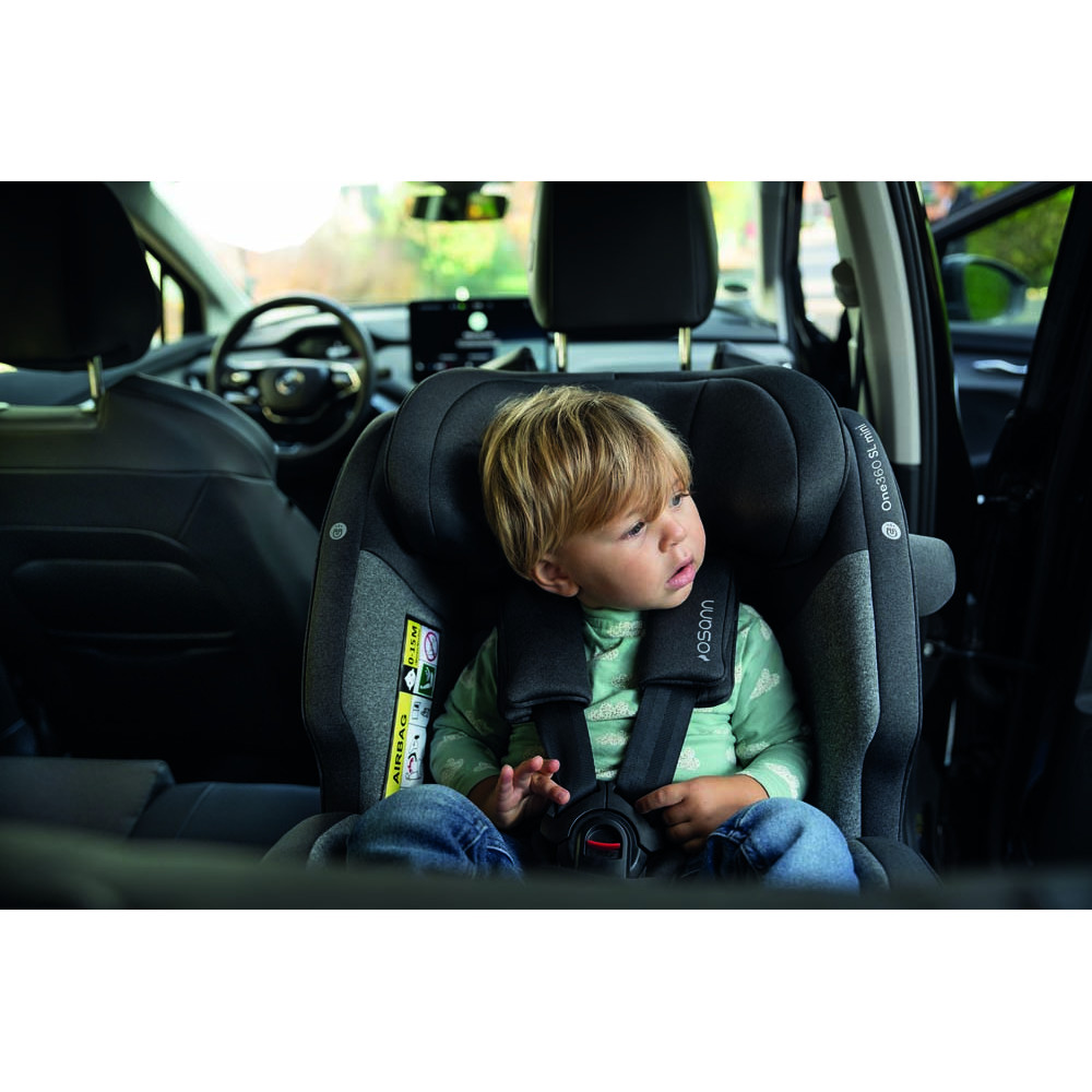 Osann One360 SL mini i-Size - дитяче автокрісло (0-4 років / 40 - 105 см / до 18 кг) • All Black Osann One360 SL mini i-Size - дитяче автокрісло (0-4 років / 40 - 105 см / до 18 кг) • All Black