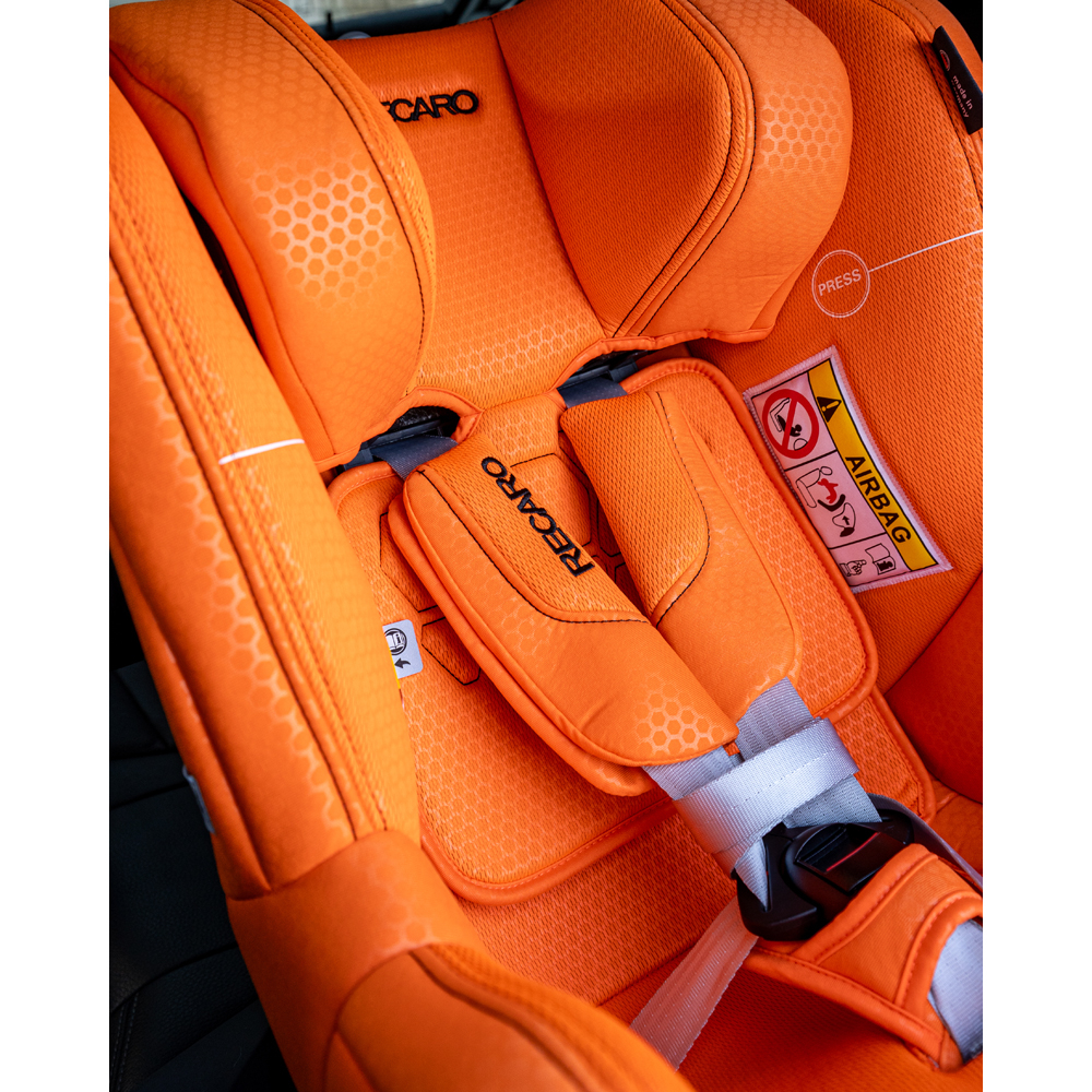 Recaro Toron 1 KID i-Size - детское автокресло (3 мес - 4 года / 61 – 105 см), крепится с помощью системы Isofix, функция вращения на 360°, боковая защита • Epic Green