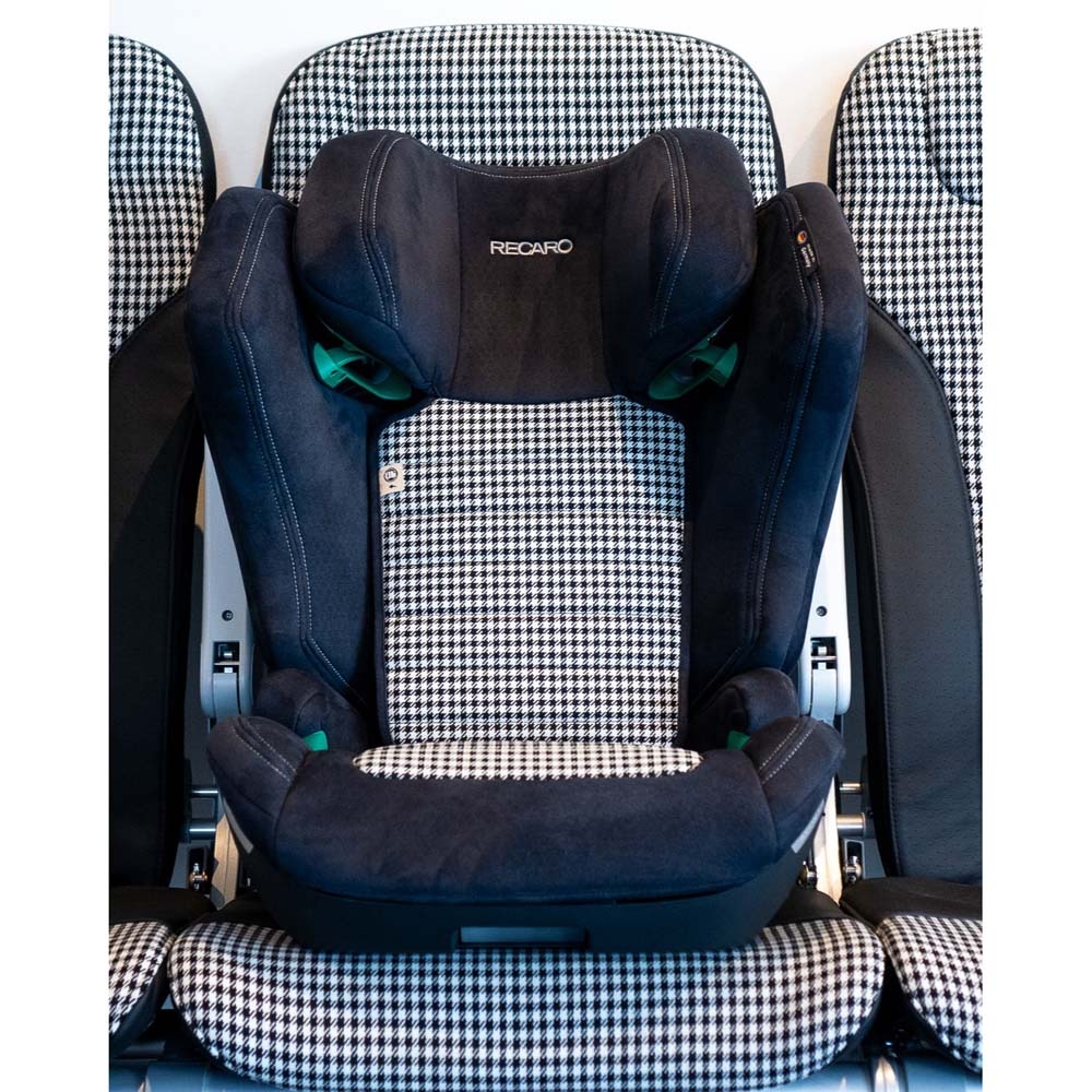 Recaro Axion 1 - автокресло для детей (от 3 до 12 лет / 100 - 150 см), легкое, комфортная вентиляция • Pepita