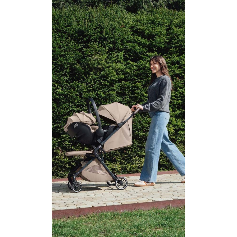 Britax Romer Tira - компактний прогулянковий візочок з автоматичним складанням • Teak Britax Romer Tira - компактний прогулянковий візочок з автоматичним складанням • Teak