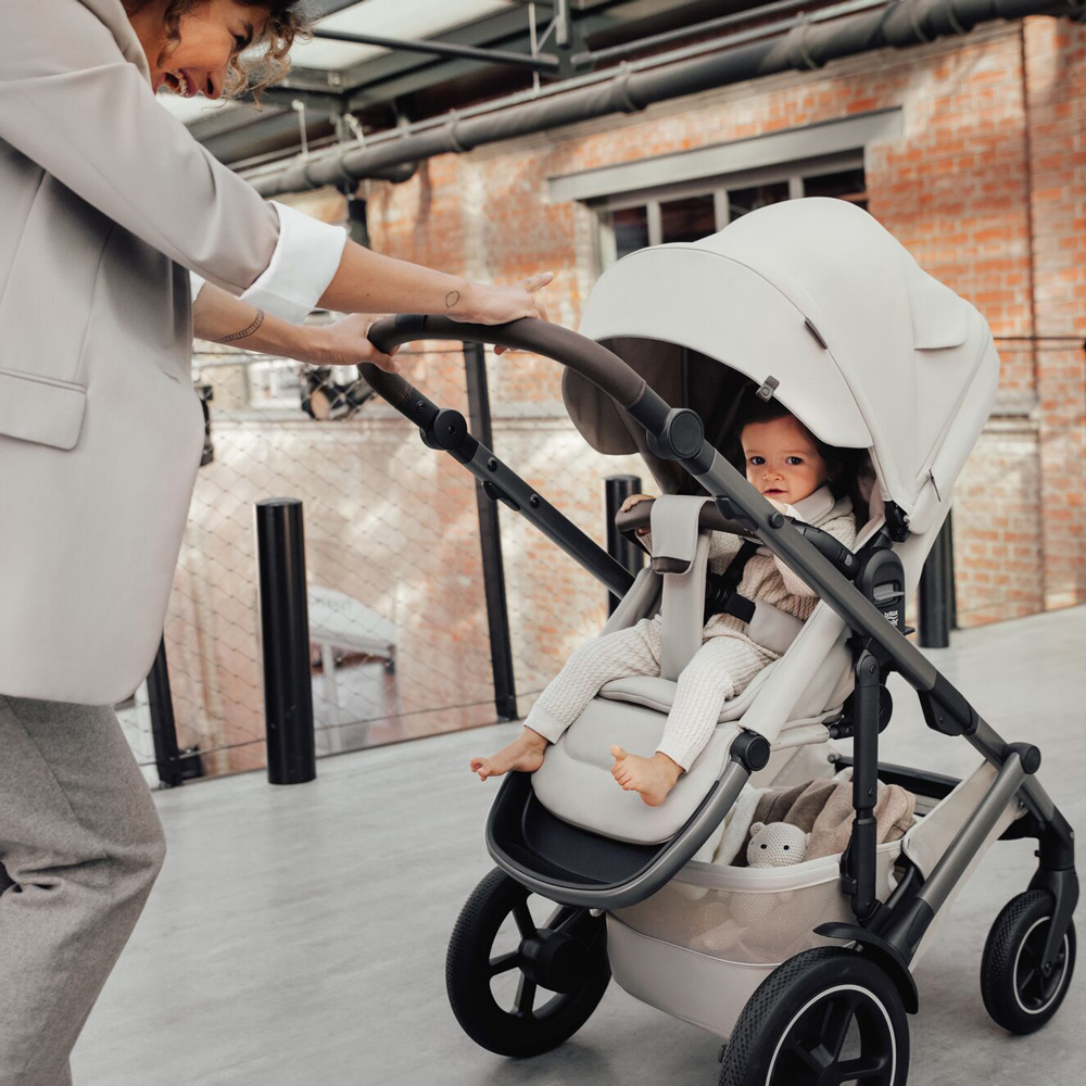 Britax Romer Smile 5Z - всесезонна прогулянкова коляска з великими колесами • Linen Grey Britax Romer Smile 5Z - всесезонна прогулянкова коляска з великими колесами • Linen Grey