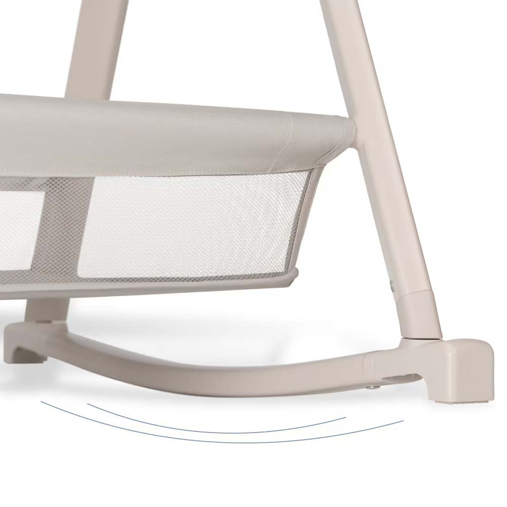 Maxi-Cosi Iora Plus - приставная кроватка для новорожденного с регулировкой высоты, наклоном и большой корзиной • Elegance Beige