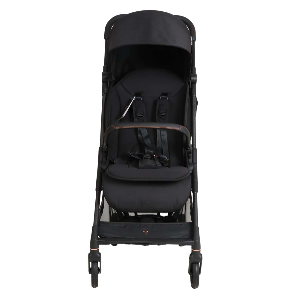 Junama Aviator - легка прогулянкова коляска з автоскладанням (4.9 кг) • Black 01 Junama Aviator - легка прогулянкова коляска з автоскладанням (4.9 кг) • Black 01