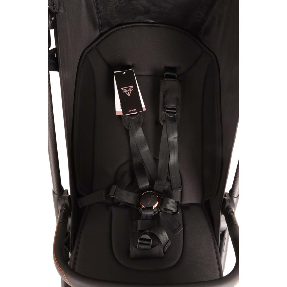 Junama Aviator - легка прогулянкова коляска з автоскладанням (4.9 кг) • Black 01 Junama Aviator - легка прогулянкова коляска з автоскладанням (4.9 кг) • Black 01