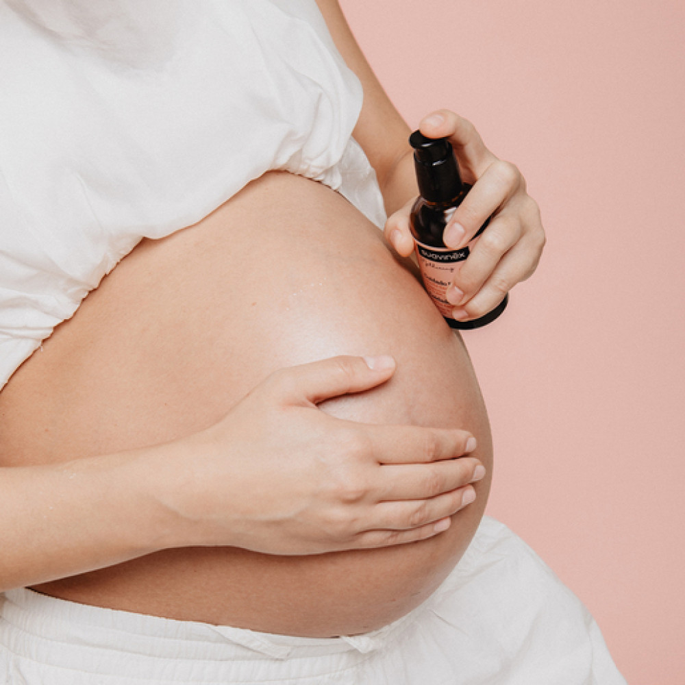 Suavinex Mothering Essential Stretch Mark Care Dry Touch Oil - масло от растяжек во время и после беременности • 100 мл Suavinex Mothering Essential Stretch Mark Care Dry Touch Oil - масло от растяжек во время и после беременности • 100 мл