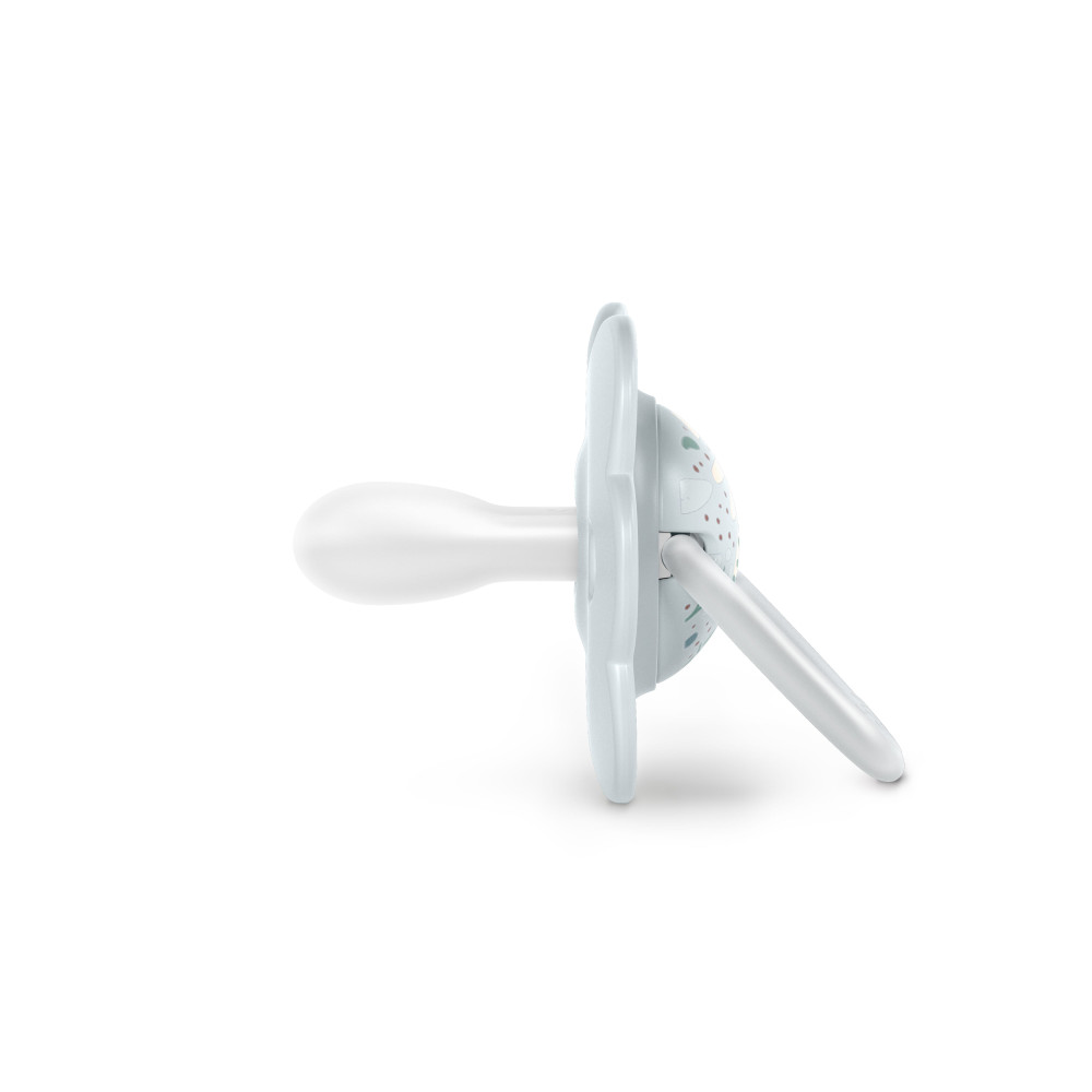Suavinex Wonderland - детская силиконовая физиологическая пустышка в форме бабочки, 0-6 месяцев • Светло-голубая с рисунком