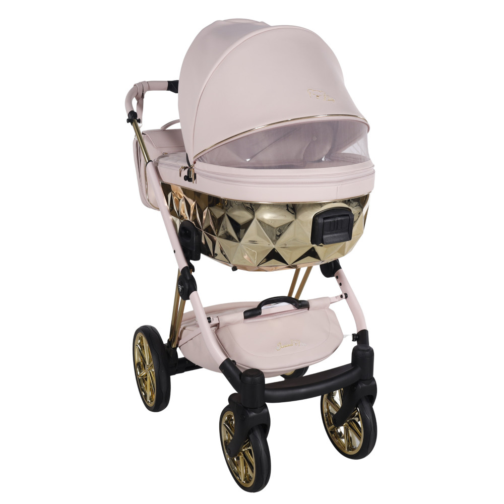 Junama Diamond Cubby Premium - дитяча коляска 2в1 ручної роботи, люлька Diamond, золоті диски коліс, вишивка з ведмедиками • Pink 01 Junama Diamond Cubby Premium - дитяча коляска 2в1 ручної роботи, люлька Diamond, золоті диски коліс, вишивка з ведмедиками • Pink 01