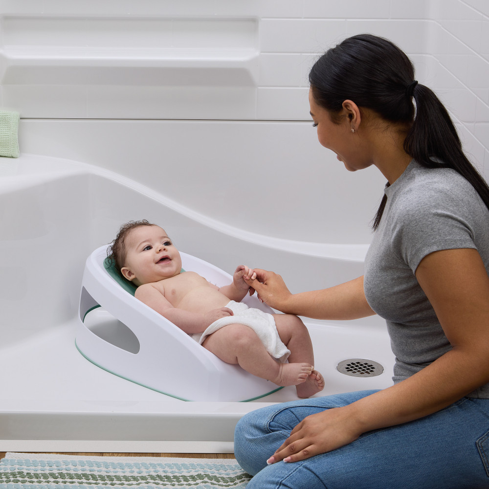 Ingenuity Easy Rinse - горка для купания малышей до 6 месяцев или 9 кг • Зеленый Ingenuity Easy Rinse - горка для купания малышей до 6 месяцев или 9 кг • Зеленый